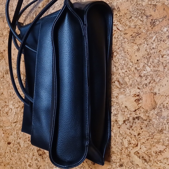 Cleo & Patel Vintage Zig Zag Shoulderbag in Black Leather & Patent Leather - Picture 6 of 7